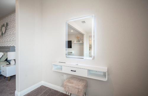 Modern Spacious 6BR Villa with Game Loft 5 Min to Strip, Stadium & Shopping! - Foto 59