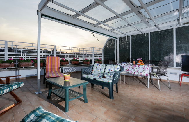 Enjoy the Sunset on Your Vatican Terrace - Foto 1