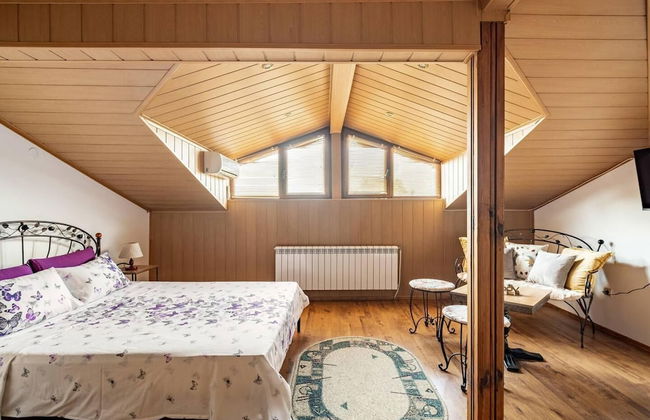 Lovely 5-bed Authentic House in the Arbanasi - Foto 19