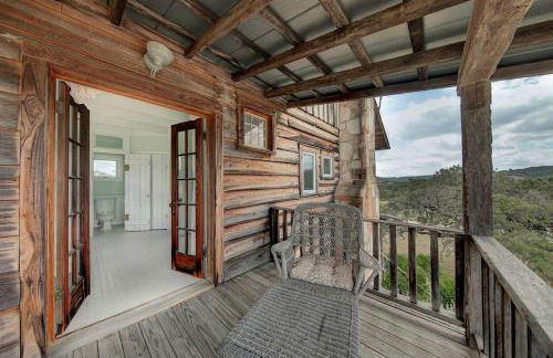 1800's Antique Log Cabin with Modern Amenities near Fredericksburg and Kerrville, Texas - Photo 20