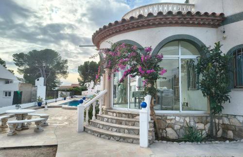 Amarella Costa Dorada - Villa mediterránea con piscina ideal para grupos y familias - Foto 2