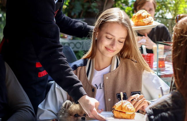 Comfort Suites - Photo 24