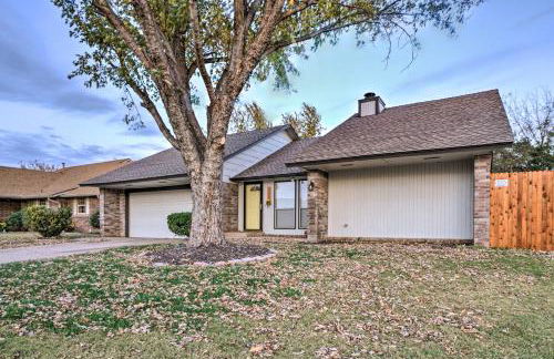 Home with Screened Porch about 10 Miles to Dtwn OKC! - Foto 26