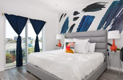 Upscale LA Getaway Sleeps 8 with Free Parking - Foto 14