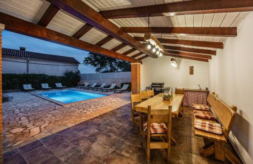 Villa Katja near Pula with whirlpool only 3 km from the beach - Foto 12