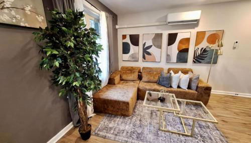 Bi-Level 3 BR plus Finished Basement that Sleeps 12 - Foto 1