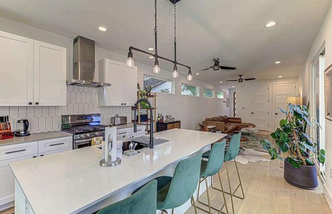 Private Backyard in East Austin - Photo 6