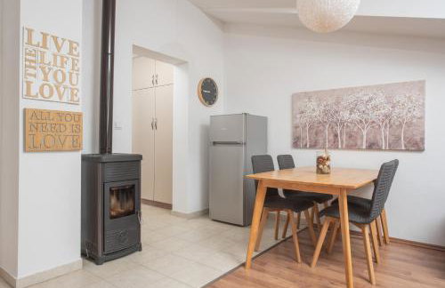 Holiday home Svilaja I Heated pool, family retreat - Photo 7