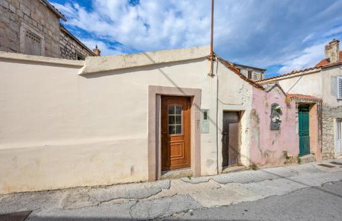 Awesome Apartment In Split With Wifi - Photo 1