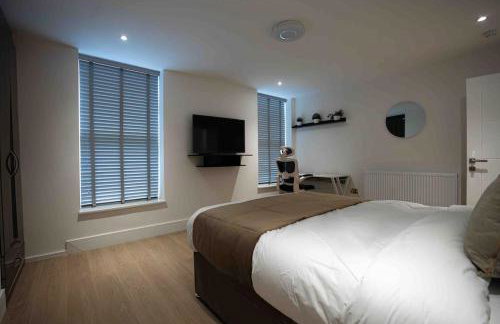 Luxury 6 Bed near city centre with Cinema Room & games room plus 5 bathrooms - Foto 12