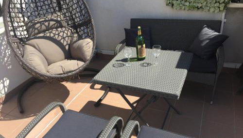 Apartment Poetry - Photo 1