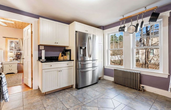 Ogunquit Village 4BR Walk to Beach, Dining & Town Center - Photo 19