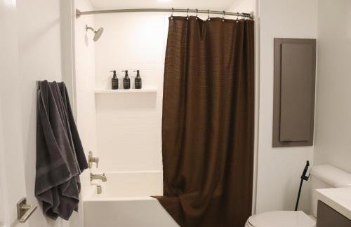 Bright & Cozy Getaway with Pool Free Parking 10 mins Disneyland - Foto 45