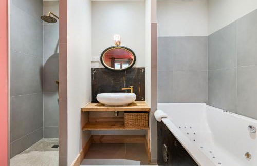 Suite de caractère 2 chambres & détente balnéo - Foto 2