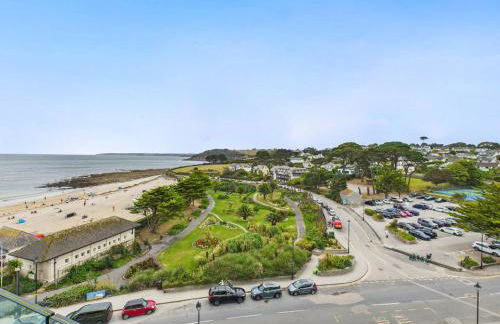 Skydeck at The Liner – Stylish 2-Bed / 2-Bath Top Floor with Panoramic Sea Views - Foto 35