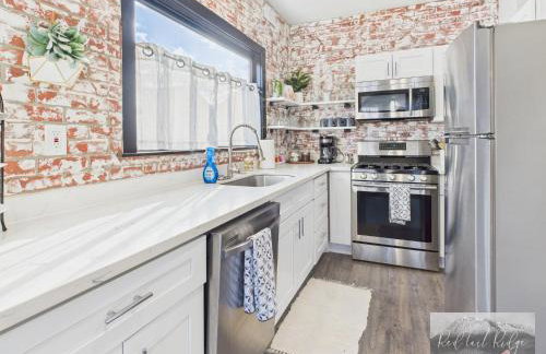 Boho Revival Modern Glam with AC in Downtown Albany - Foto 4