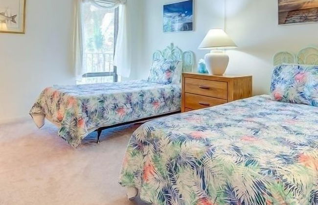 Beautiful Unit In One Of The Most Prestigious Condo Complex In Islamorada 2 Bedroom Condo by RedAwning - Photo 6