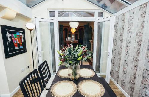 Huge 4 Bed Family Home in Derbyshire with Parking - Foto 34