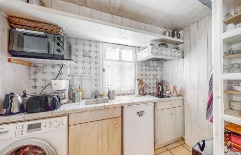 2 Bedroom Amazing Home In Ars-En-Ré - Foto 6