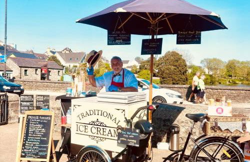 House in the heart of Pembroke - Photo 30