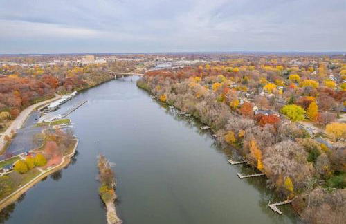 River Drive Retreat - Family Neighborhood sleeps 10 - Foto 20