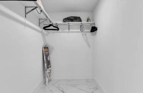 25893 Sw 144 CT · 3 Bed 2.5 Bath Townhome Rooftop 1 Parking Spot - Foto 20