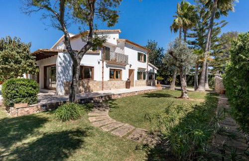 Villa con Piscina, BBQ y habitaciones ensuite by Can Panxo - Foto 9