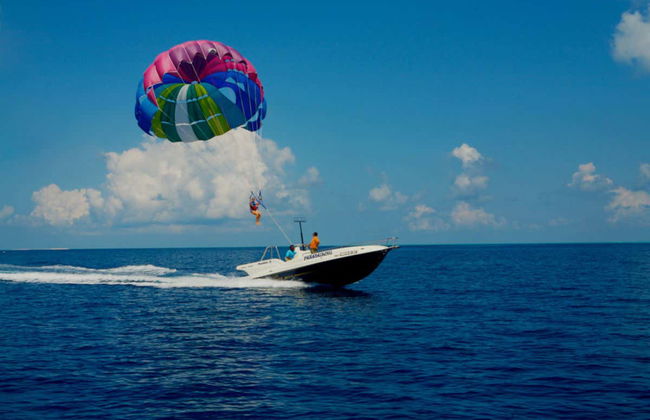 Parasailing en Maafushi - Foto 1