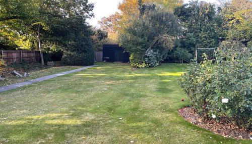 Apartment in Bray, secure parking & EV charge included - Foto 3, Garden