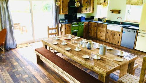 Deer Den timber clad cabin with hot tub, up private lane - Foto 5