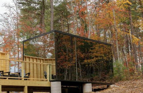 Staghorn | Modern Lux Mirror Home | HotTub & Woods - Foto 34