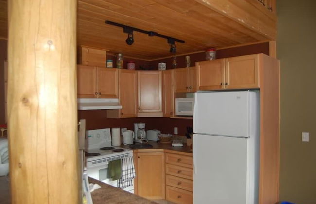 Creekview Court by Apex Accommodations - Photo 13