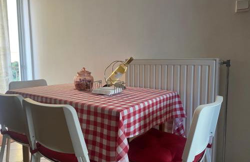 COZY & QUIET CITY APARTMENT - Foto 2