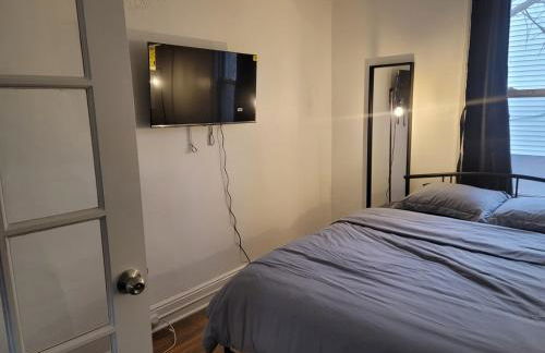 Two-Bedroom Home 25 min to NYC Free parking-UNIT-1 - Foto 21