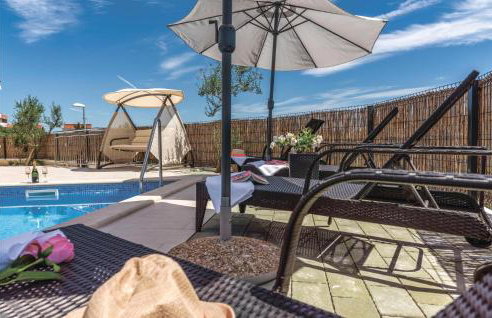 Six-Bedroom Holiday Home In Rogoznica - Foto 10