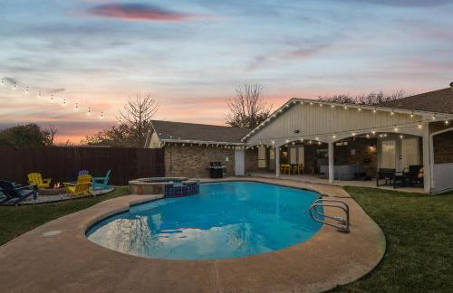 Best of Desoto 4BR, 3BA with Pool, HotTub, Cinema - Foto 44