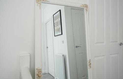 Mersey Way, Spacious 3 Bed Home, Close to Sheffield City Centre & FREE Driveway Parking - Perfect for Workers, Groups & Families - Hosted by Stay Host Save - Foto 38