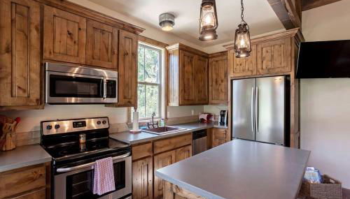 Two-Bedroom Cabin Rental with Fully Equipped Kitchen near Fredericksburg, Texas - Foto 5