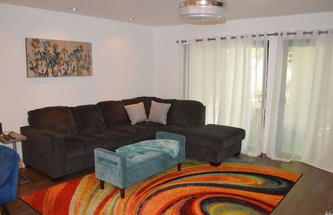 2BD Ground Floor Condo in Gated Gardens Pool Spa - Foto 3