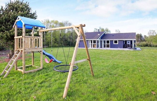 8 Person Holiday Home in Strandby - Foto 18