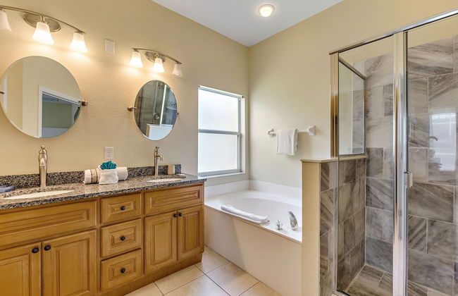 2 Suites, 1 King, 5 Beds: Pool. Games Room #810 5 Bedroom Villa - Foto 16