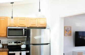 Entire house New Reno w AC Pet friendly gated back - Foto 3