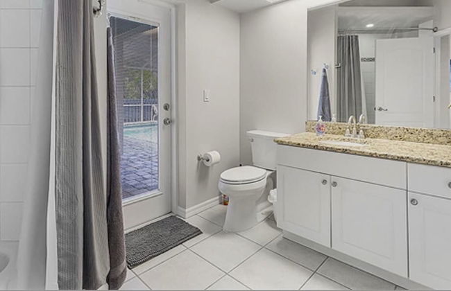 Family Friendly - Private Pool - Sleeps 10 - Foto 18