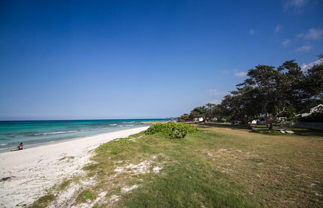 Yellow Canary Beach Villa - Photo 36