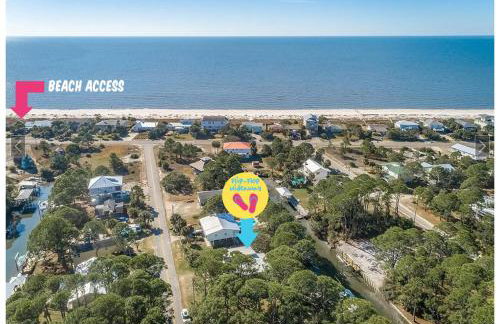 Dog Friendly-Short Walk to Beach-Canal Front-Screened Porch-Peaceful - Foto 4