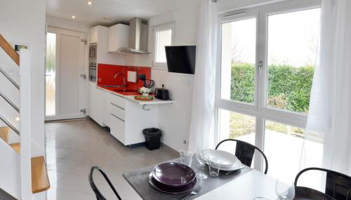 Ebène studio Centre ville Climatisation Terrasse Disneyland 4 personnes et 1 bébé - Foto 4