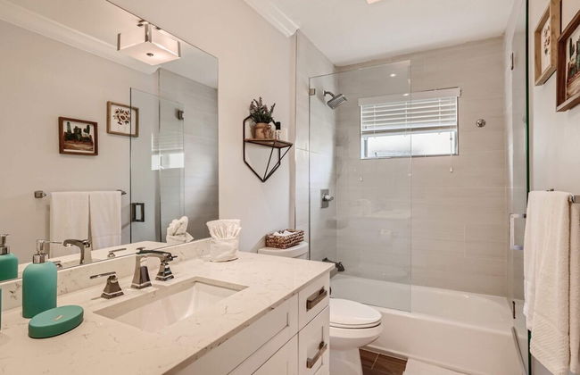 Great Location Private House Pool, Hot Tub, Patio w/ Fire Pit 3br/2ba - Foto 18