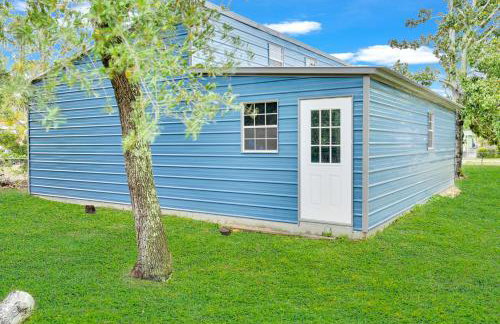 Park your Boat! Mins from the Ocean•Screened Porch - Foto 34