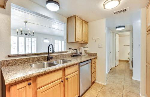 Pool Access! Family Retreat in Old Litchfield Park - Foto 11