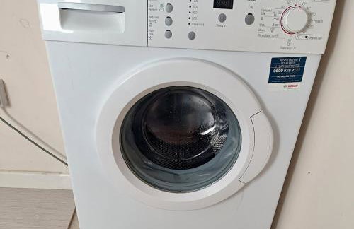 Countryside 2 Bed Bungalow with Stunning Views Free WiFi and Parking Ideal for Business and Leisure - Photo 34